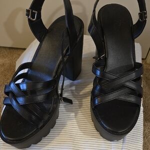 Black Platform Strappy Block Heel Sandals - Women